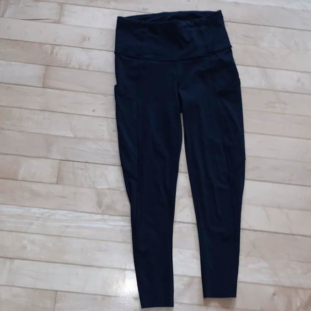 Lululemon cropped pants